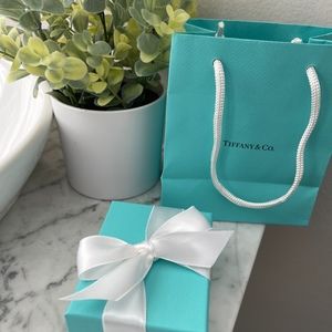 Meet your Posher, Mikayla